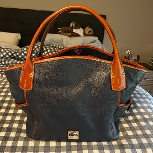 D&B Kristen Tote Navy Blue